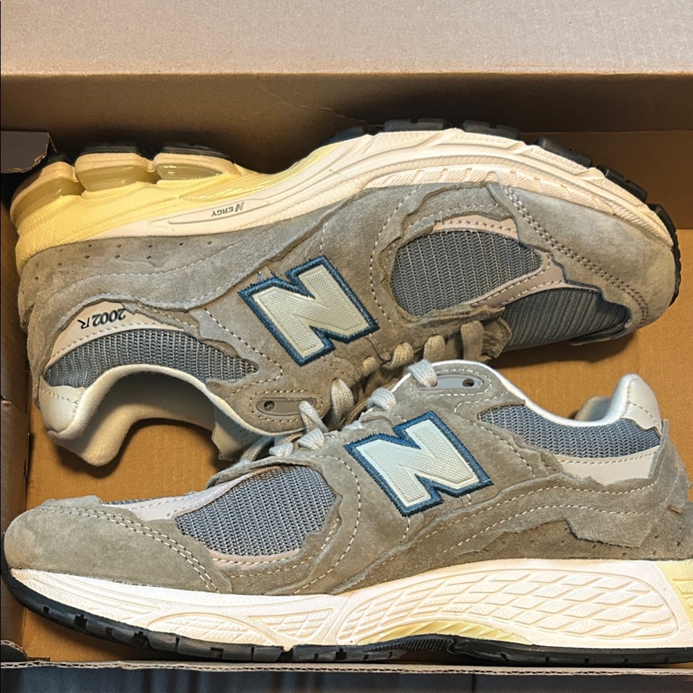 New Balance Men's Gray/Blue/Off white